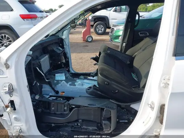 1C4RJFAG9KC785851 2019 JEEP GRAND CHEROKEE - Image 2