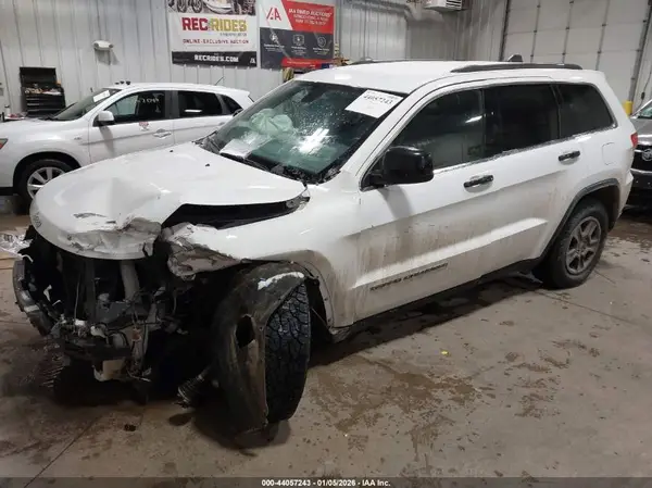 1C4RJFAGXHC661953 2017 JEEP GRAND CHEROKEE - Image 2