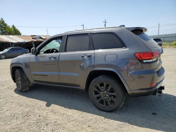 1C4RJFAGXHC704574 2017 JEEP GRAND CHEROKEE - Image 2