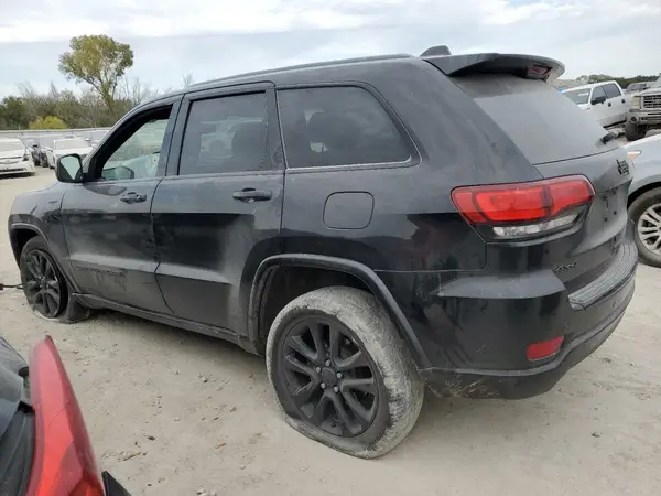1C4RJFAGXHC704834 2017 JEEP GRAND CHEROKEE - Image 2