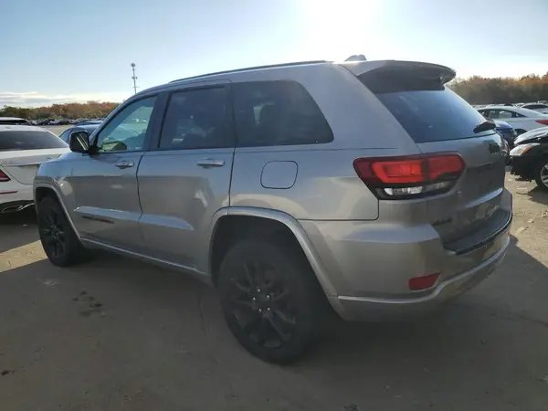 1C4RJFAGXHC721617 2017 JEEP GRAND CHEROKEE - Image 2