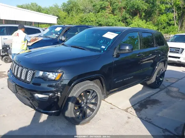 1C4RJFAGXHC817666 2017 JEEP GRAND CHEROKEE - Image 2