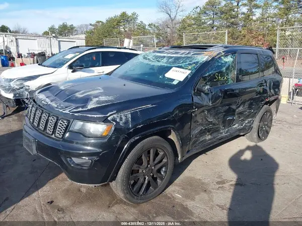 1C4RJFAGXHC840378 2017 JEEP GRAND CHEROKEE - Image 2