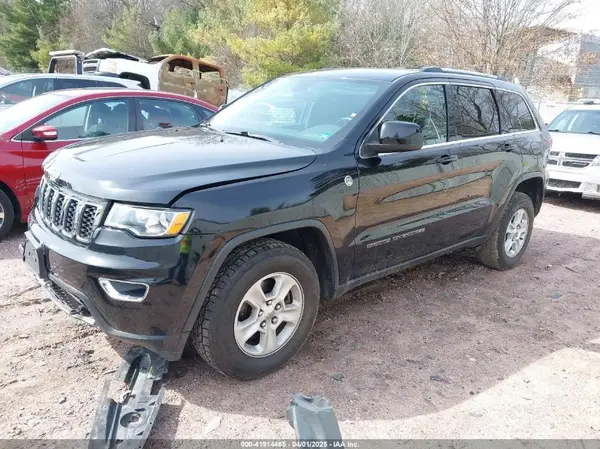 1C4RJFAGXHC863904 2017 JEEP GRAND CHEROKEE - Image 2