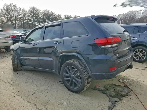 1C4RJFAGXHC867385 2017 JEEP GRAND CHEROKEE - Image 2