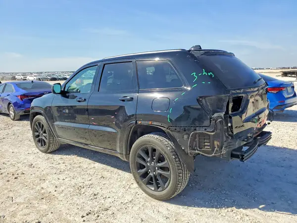 1C4RJFAGXHC879620 2017 JEEP GRAND CHEROKEE - Image 2