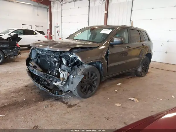 1C4RJFAGXHC909828 2017 JEEP GRAND CHEROKEE - Image 2