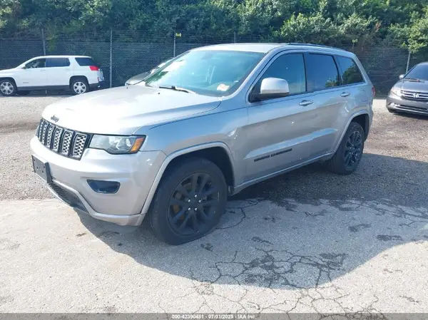 1C4RJFAGXJC103266 2018 JEEP GRAND CHEROKEE - Image 2
