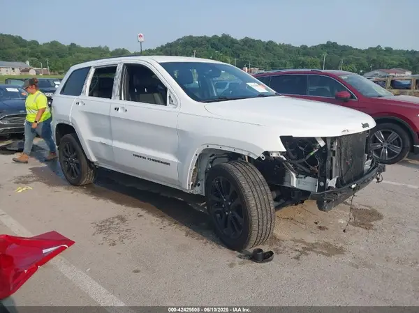 1C4RJFAGXJC121900 2018 JEEP GRAND CHEROKEE - Image 1
