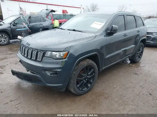 1C4RJFAGXJC137045 2018 JEEP GRAND CHEROKEE - Image 2