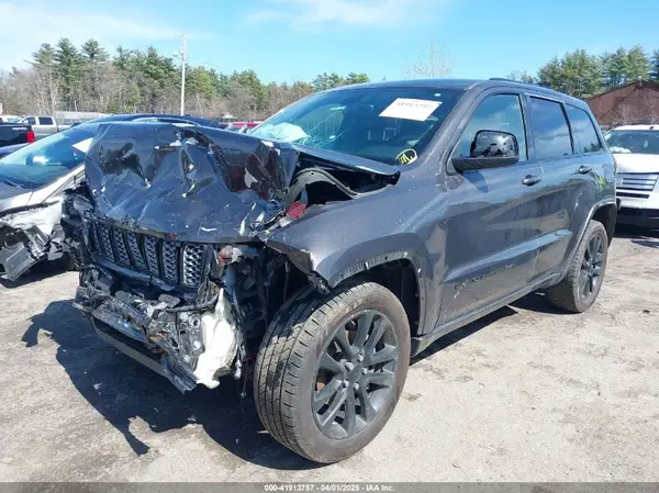 1C4RJFAGXJC139538 2018 JEEP GRAND CHEROKEE - Image 2