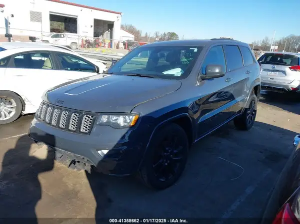 1C4RJFAGXJC147400 2018 JEEP GRAND CHEROKEE - Image 2