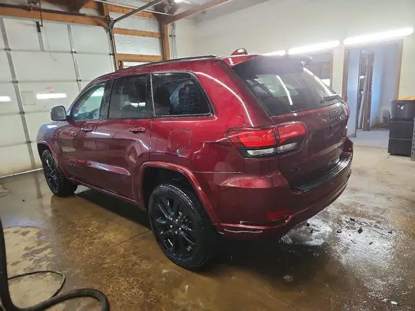 1C4RJFAGXJC157697 2018 JEEP GRAND CHEROKEE - Image 2