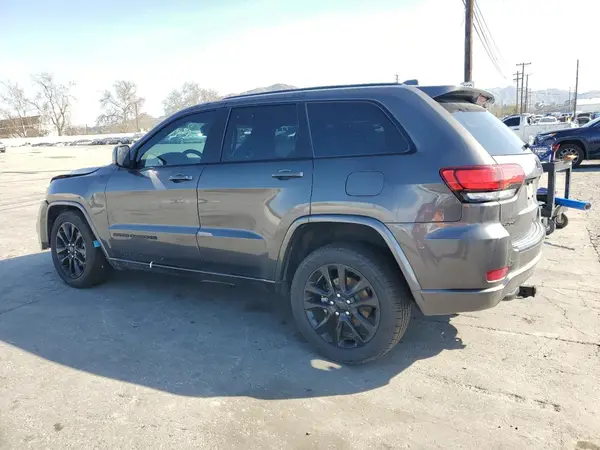 1C4RJFAGXJC172975 2018 JEEP GRAND CHEROKEE - Image 2