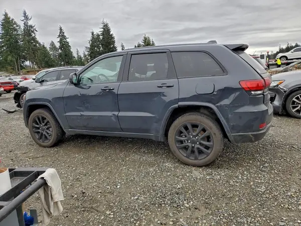 1C4RJFAGXJC202377 2018 JEEP GRAND CHEROKEE - Image 2