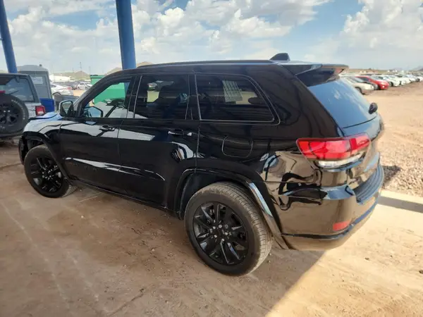 1C4RJFAGXJC214223 2018 JEEP GRAND CHEROKEE - Image 2