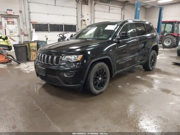 1C4RJFAGXJC506583 2018 JEEP GRAND CHEROKEE - Image 2