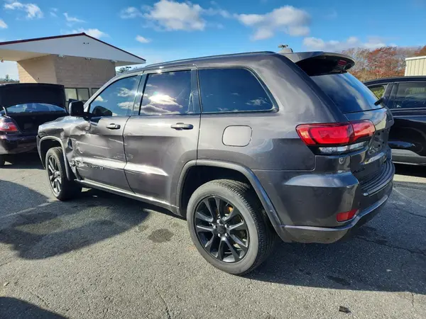 1C4RJFAGXLC424114 2020 JEEP GRAND CHEROKEE - Image 2