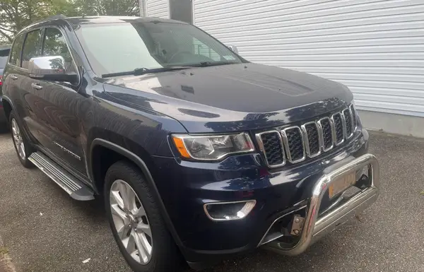 1C4RJFBG0HC641358 2017 JEEP GRAND CHEROKEE - Image 1