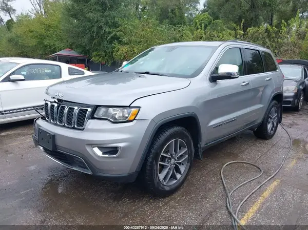 1C4RJFBG0HC717770 2017 JEEP GRAND CHEROKEE - Image 2