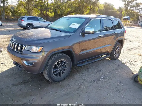 1C4RJFBG0HC769593 2017 JEEP GRAND CHEROKEE - Image 2