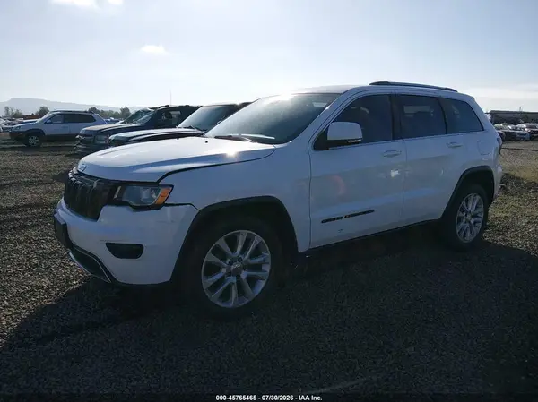 1C4RJFBG0HC781856 2017 JEEP GRAND CHEROKEE - Image 2