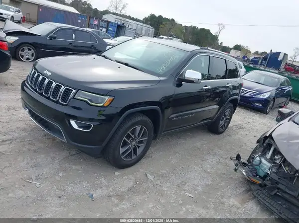 1C4RJFBG0HC785812 2017 JEEP GRAND CHEROKEE - Image 2