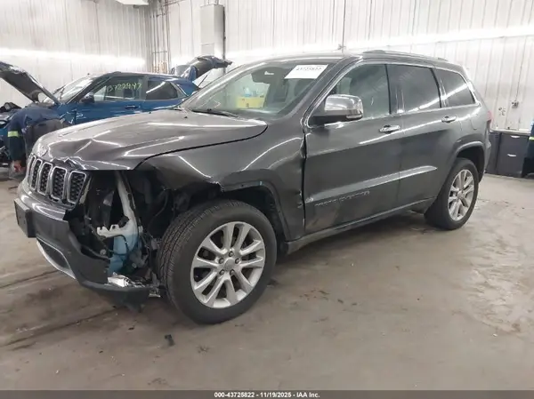 1C4RJFBG0HC798026 2017 JEEP GRAND CHEROKEE - Image 2