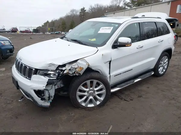 1C4RJFBG0HC815374 2017 JEEP GRAND CHEROKEE - Image 2