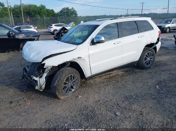 1C4RJFBG0HC819165 2017 JEEP GRAND CHEROKEE - Image 2