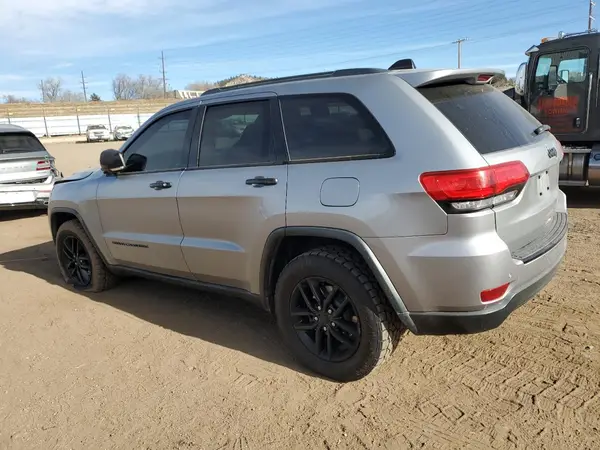1C4RJFBG0HC837438 2017 JEEP GRAND CHEROKEE - Image 2