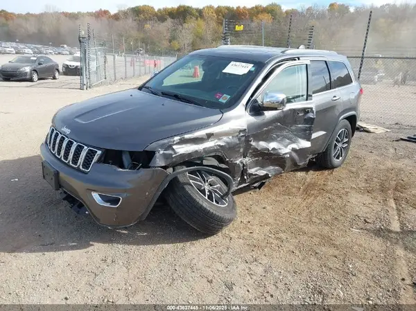 1C4RJFBG0HC840985 2017 JEEP GRAND CHEROKEE - Image 2