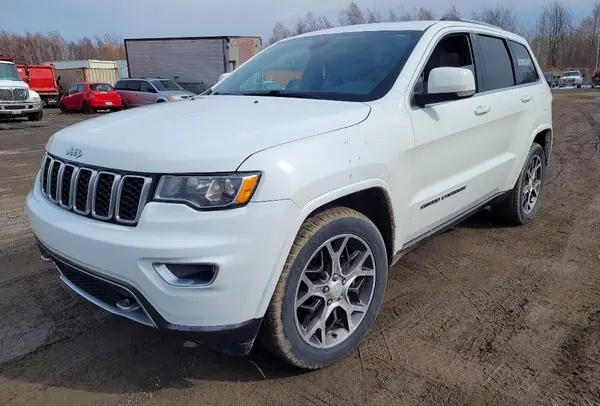 1C4RJFBG0JC132497 2018 JEEP GRAND CHEROKEE - Image 2