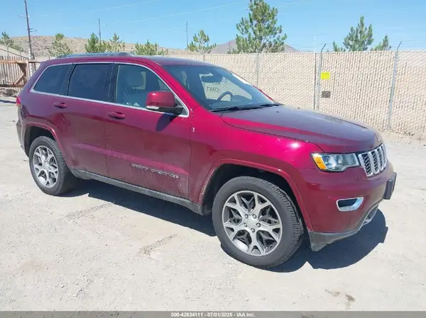1C4RJFBG0JC215041 2018 JEEP GRAND CHEROKEE - Image 1
