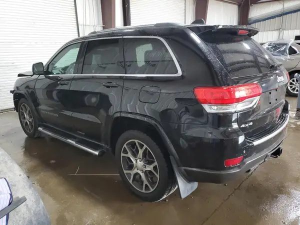 1C4RJFBG0JC264028 2018 JEEP GRAND CHEROKEE - Image 2
