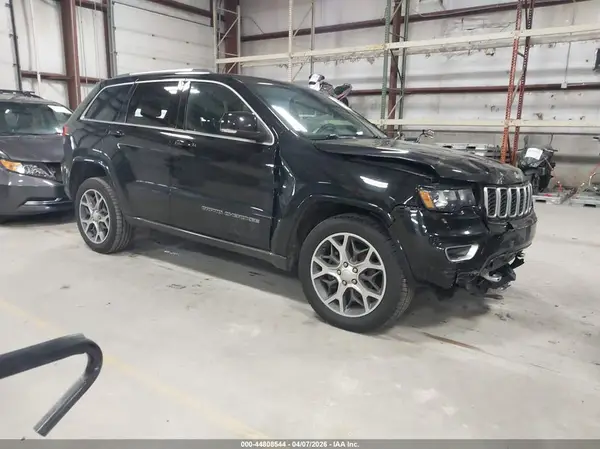 1C4RJFBG0JC326513 2018 JEEP GRAND CHEROKEE - Image 1