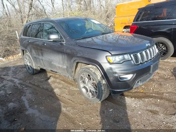 1C4RJFBG0JC347054 2018 JEEP GRAND CHEROKEE - Image 1