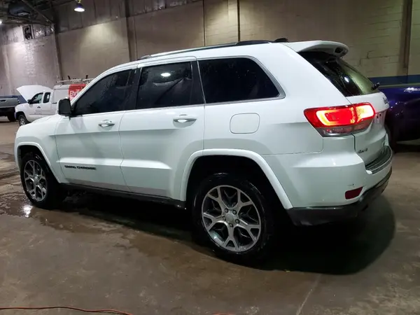 1C4RJFBG0JC358622 2018 JEEP GRAND CHEROKEE - Image 2