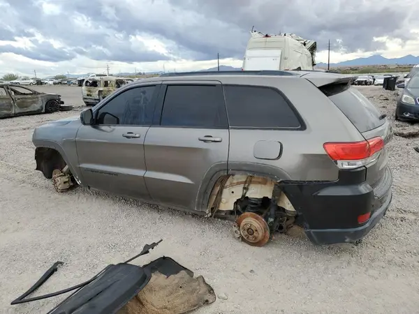 1C4RJFBG0KC629597 2019 JEEP GRAND CHEROKEE - Image 2