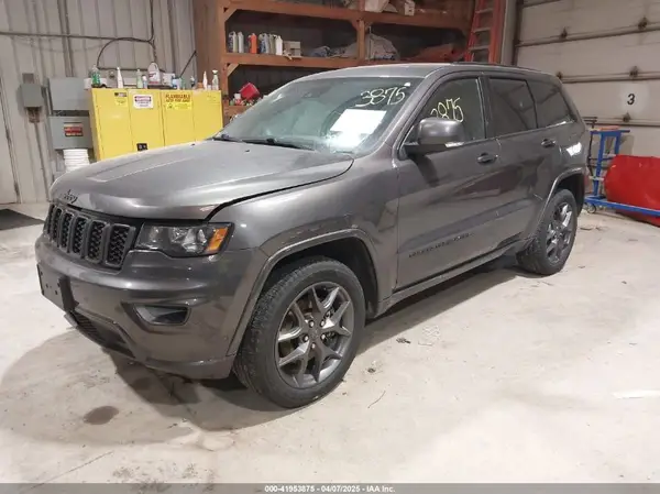 1C4RJFBG0MC586852 2021 JEEP GRAND CHEROKEE - Image 2