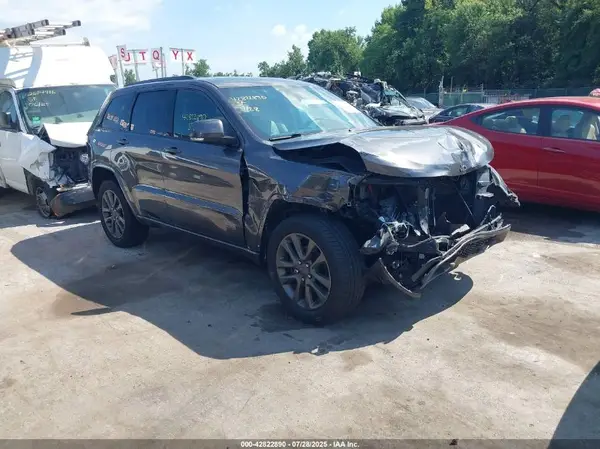 1C4RJFBG1HC695262 2017 JEEP GRAND CHEROKEE - Image 1