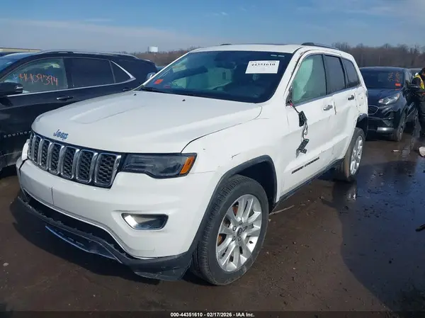 1C4RJFBG1HC852076 2017 JEEP GRAND CHEROKEE - Image 2