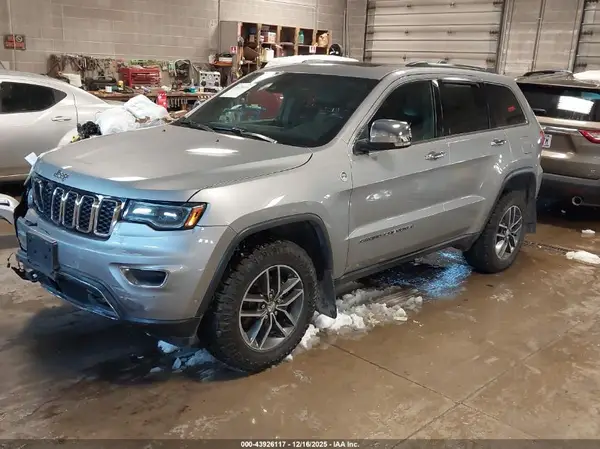 1C4RJFBG1HC857150 2017 JEEP GRAND CHEROKEE - Image 2