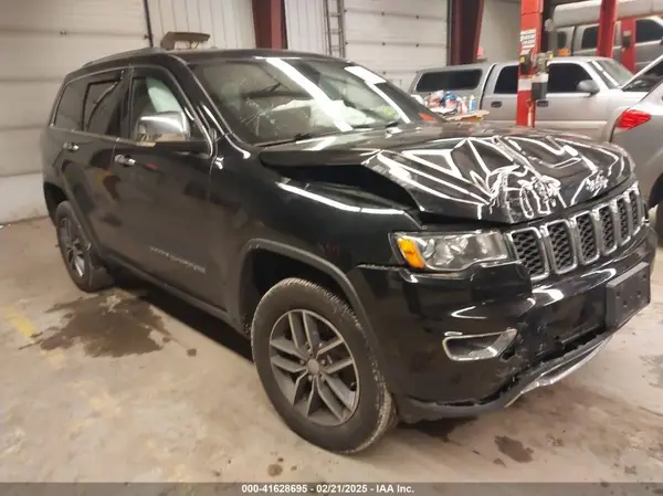 1C4RJFBG1JC357205 2018 JEEP GRAND CHEROKEE - Image 1