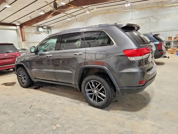 1C4RJFBG1JC401719 2018 JEEP GRAND CHEROKEE - Image 2