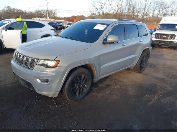 1C4RJFBG1LC218436 2020 JEEP GRAND CHEROKEE - Image 2