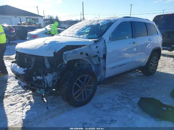 1C4RJFBG1LC237133 2020 JEEP GRAND CHEROKEE - Image 2