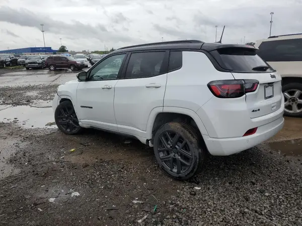 1C4RJFBG1MC768818 2021 JEEP GRAND CHEROKEE - Image 2