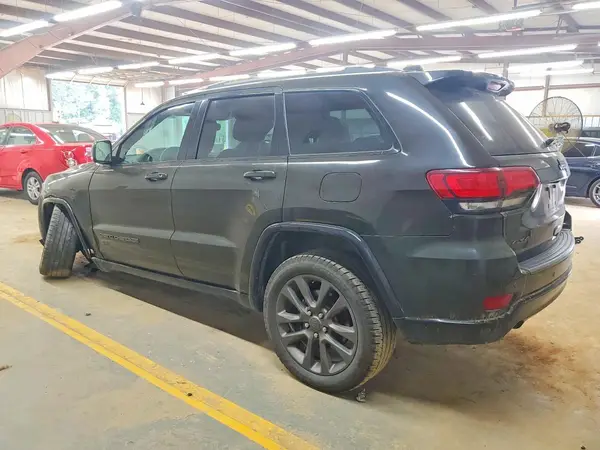 1C4RJFBG2HC655157 2017 JEEP GRAND CHEROKEE - Image 2