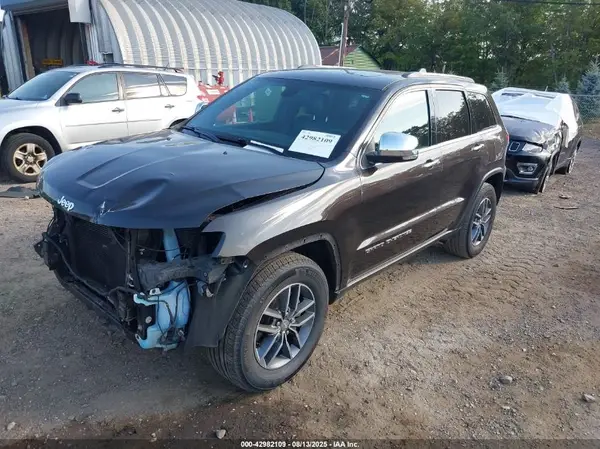 1C4RJFBG2HC701375 2017 JEEP GRAND CHEROKEE - Image 2